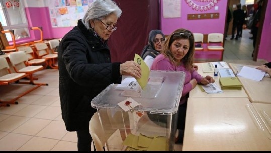 Sot në Turqi votohet për zgjedhjet lokale, ndalohet alkooli dhe lajmet