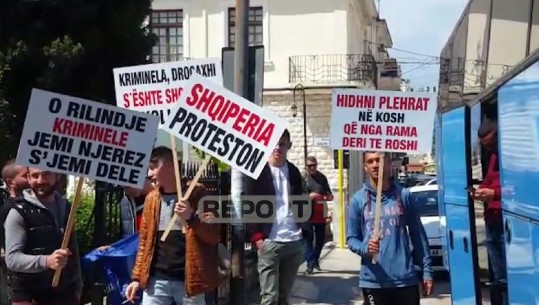 Nga Saranda, në Vlorë, Korçë e Kukës, protestuesit e opozitës nisen drejt Tiranës 