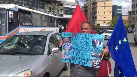Demokratët e Shkodrës nisen drejt Tiranës, policia kontrolle të imtësishme (VIDEO)