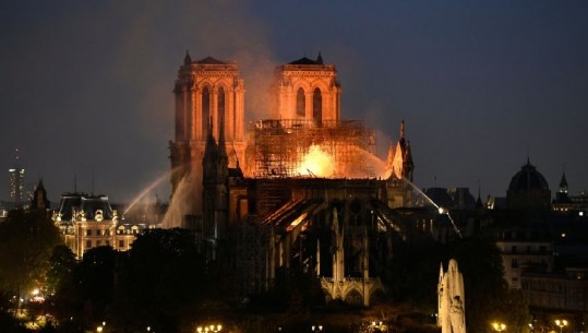 Zjarri në 'Notre Dame', reagon ministri i Jashtëm Gent Cakaj: Lajm që të thyen zemrën