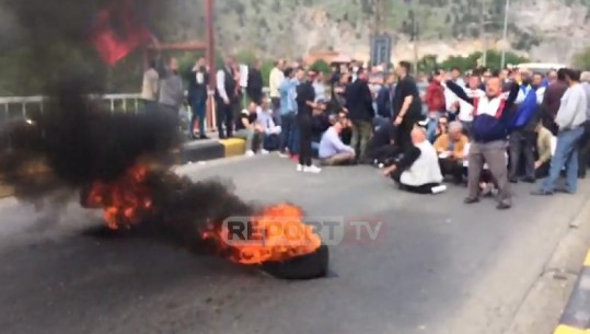 Militantët e PD i bllokuan rrugën për në Shkodër, reagon kryeminsitri Rama 