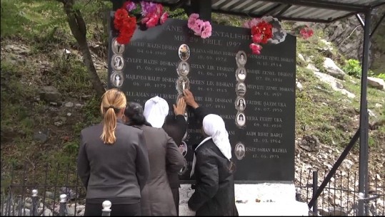 Përkujtohet 22-vjetori i tragjedisë së Selicës, banorët: Shteti të na ndihmojë të identifikojmë eshtrat e gjetura