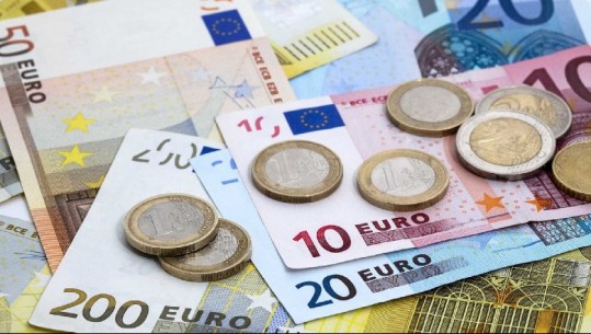 Tregu valutor/ Euro prek nivelin më të ulët që prej janarit