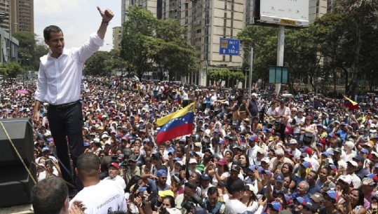 Kriza politike në Venezuelë, përplasen SHBA-Rusi