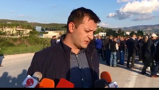 Sa protestues ishin në Vlorë, 150 apo 200? Kryedemokrati kapet me gazetaren (Debati)