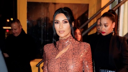 Nuk do ta besoni sa fiton Kim Kardashian për një foto të postuar në Instagram