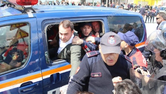 Konfrontim mes banorëve të Unazës së Re dhe Policisë, shoqërohet Klevis Balliu (FOTO)
