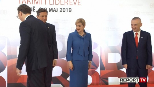Vuçiç 'injoron' Metën dhe Presidenten kroate (VIDEO)