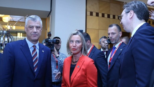 Fotot nga Samiti i Brdo-Brijunit, Vuçiç takohet me Thaçin, 'injoron' Metën dhe presidenten kroate (FOTO-VIDEO)