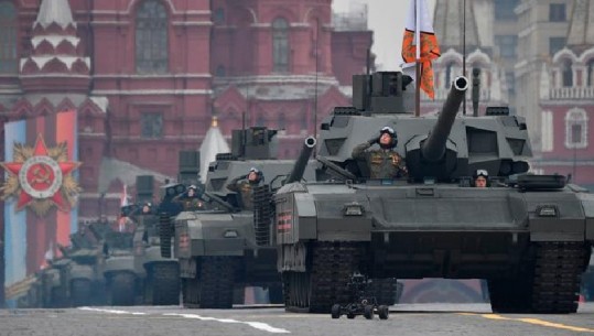 Tanke, raketa e ushtarë, Rusia tregon 'muskujt' për Ditën e Fitores 