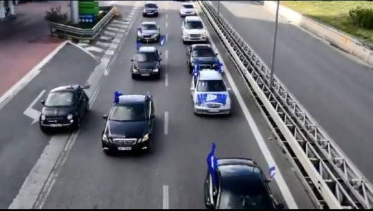 Protestojnë për varfërinë/ Militantët e PD nisen me makina luksoze drejt Tiranës (VIDEO)