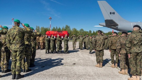 Major Tanushi përcillet me nderime në atdhe nga kolegët e tij në Letoni (FOTO)