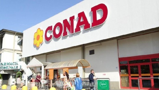 CONAD blen rrjetin Auchan Retail në Itali