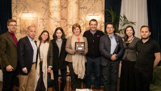 Veliaj i dorëzon 'Çelësin e Qytetit' familjes së arkitektit italian Gherardo Bosio, që hodhi themelet e Tiranës