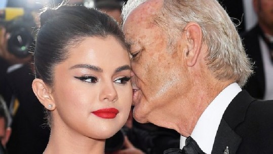 Selena Gomez ‘shokon’ fansat, do martohet me aktorin 68-vjeçar (FOTO)