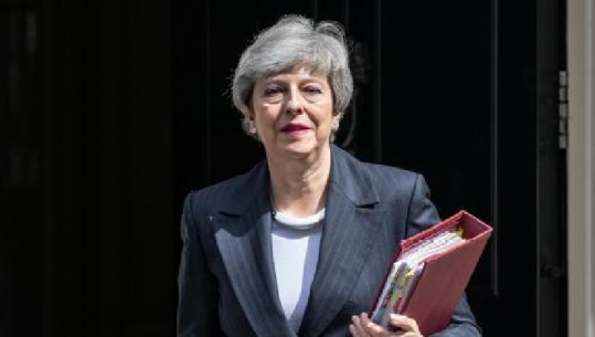 Konfirmohet nga ‘The Times’, Kryeministrja britanike May jep nesër dorëheqjen