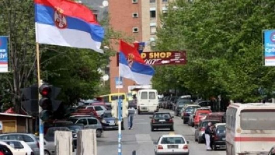 Arrestohet komandanti i policisë në Zubin Potok, serbët bllokojnë rrugën 