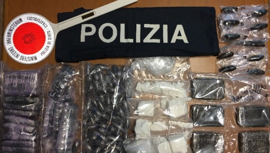 I fshihte në enët e kuzhinës, shqiptari kapet me kokainë e hashash në Itali 