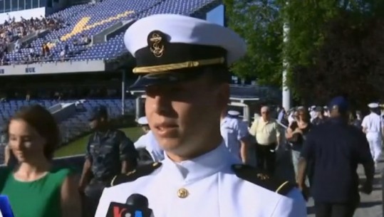  Një oficer shqiptar diplomohet në Akademinë e Marinës Amerikane