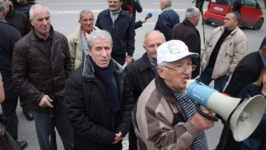 Tiranë/ Minatorët në protestë, kërkojnë takim të menjëhershëm me Kryeministrin Rama