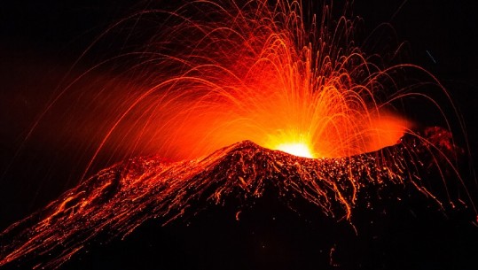 Panik në Siçili, shpërthen vullkani Etna