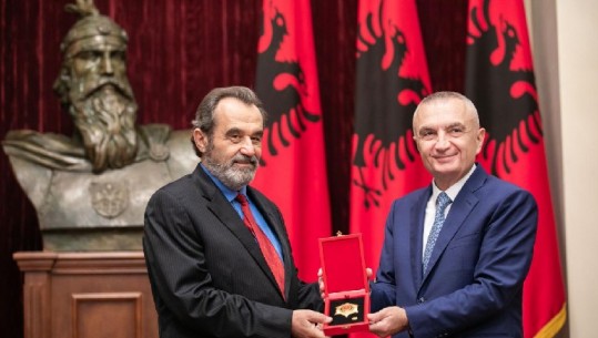 Meta çmon eruditin Moikom Zeqo me Titullin 'Kalorës i Urdhrit të Skënderbeut'