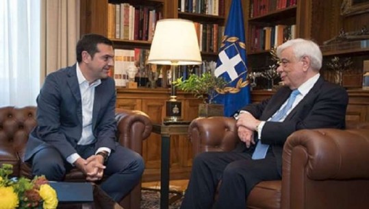 Tsipras i kërkon Presidentit shpërndarjen e Parlamentit për të shkuar në zgjedhje të parakohshme
