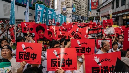 Hong Kong, 'T-shirt' dhe maska kundër Ligjit të Ekstradimit (VIDEO)