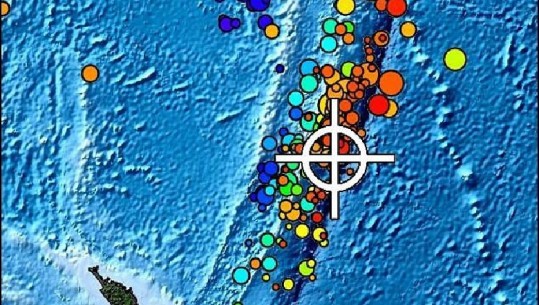 Tërmeti 7.4 ballë godet ishujt Kermadec në veri të Zelandës së Re, jepet paralajmërim për Cunam
