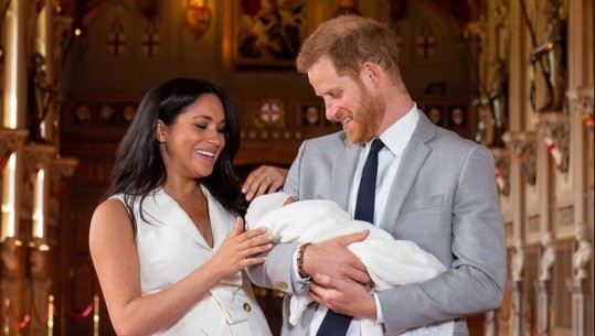 Publikohet foto e plotë e bebushit të princit Harry dhe Meghan Markle (FOTO)