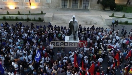 Përmbledhje e pamjeve nga protesta e 9-të kombëtare e opozitës kundër qeverisë