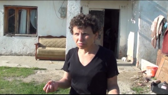 Skamja e ulur këmbëkryq në familjen në Ishëm, kryefamiljarja: Shpesh herë flemë me barkun bosh (VIDEO)