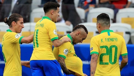 Brazili e kthen në festë kundër Perusë, së bashku me 'sleleçaon' kualifikohet edhe Venezuela