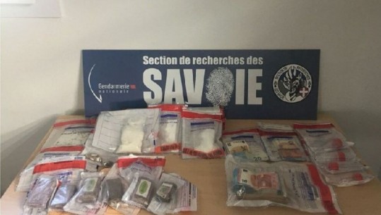 Shkatërrohet grupi i trafikut ndërkombëtar të drogës në Francë, në pranga edhe 7 shqiptarë