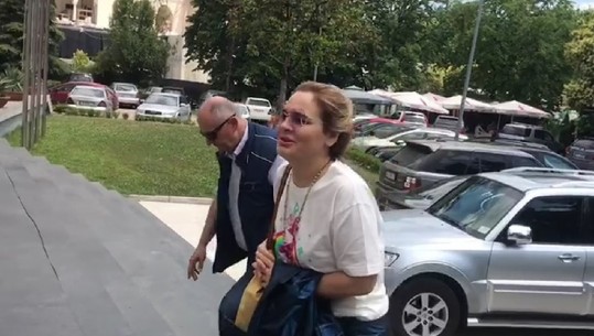 'Shmangu' Metën, Kryemadhi i shkon në zyrë Bashës (VIDEO)
