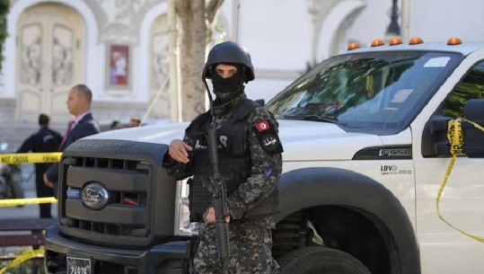 Tunizi, sulme kamikazë, një i vdekur dhe dhjetra të plagosur