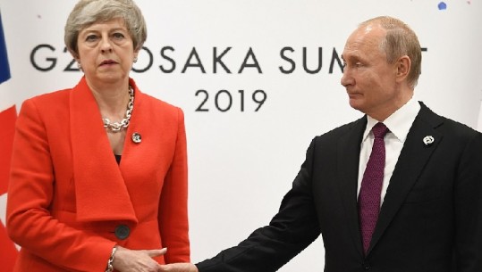 Funerali i takimit Theresa May dhe Vladimir Putin