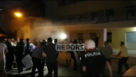 Përplasja në Dibër, Lleshaj: KZAZ-ja dhe policia po sulmohen me molotov nga opozita