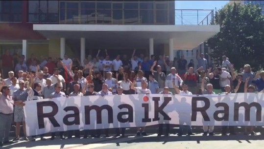 PD e Kurbinit thyen heshtjen zgjedhore, protestojnë me pankarta 'Rama Ik'