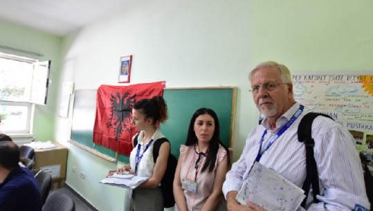 PD proteston para Qendrës së Votimit, OSBE/ODIHR tek' Vasil Shanto'