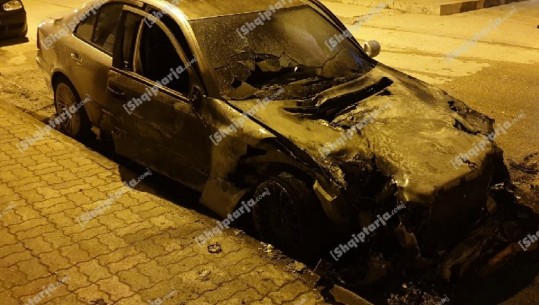 Vlorë, 'Benz'-it i vendoset zjarri qëllimisht, digjet edhe furgoni, pronari: Mund të jetë ngatërresë (PAMJET)
