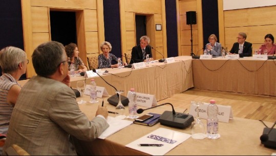 Zgjedhjet e 30 qershorit/ Glover takim me përfaqësuesit ndërkombëtarë të OSBE