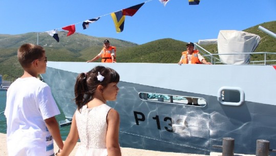 'Oriku' niset me mision në Detin Egje, momentet prekëse të ndarjes me familjarët /FOTOT