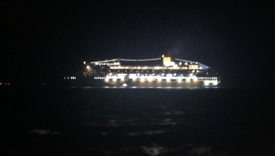 Trageti shqiptar me 27 persona në bord pëson defekt në mes të detit 