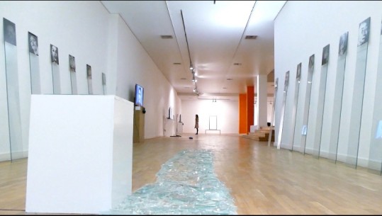 Artistët rimëkëmbin 'Onufrin' që mbylli Kumbaro, ekspozita çelet në Galerinë e Arteve të Kosovës