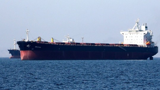 Ngushtica e Hormuzit, zhduket tankeri i naftës. SHBA akuzojnë Iranin
