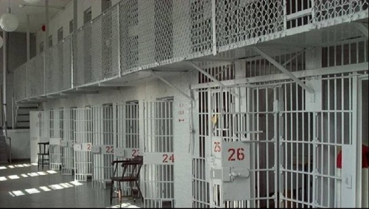 Të dënuar me burgim të përjetshëm/ 2 shqiptarë arratisen nga burgu grek, policia në alarm për kapjen e tyre