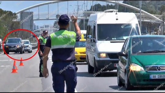 Drejtori i Policisë Rrugore jep intervistë, pas krahëve të tij ndodh një aksident (FOTO+VIDEO)