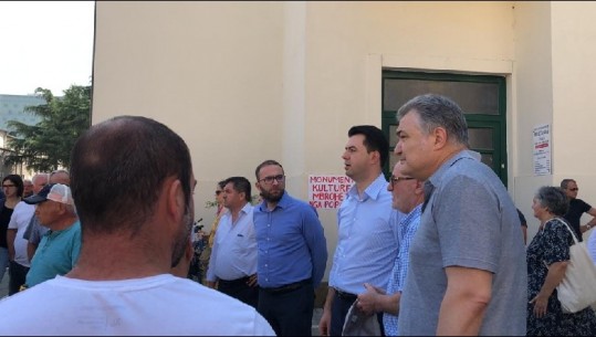 Strategjia e PD dhe LSI/ Dollapi e Vasili ndajnë turnet e militantëve për të protestuar kundër Teatrit të ri