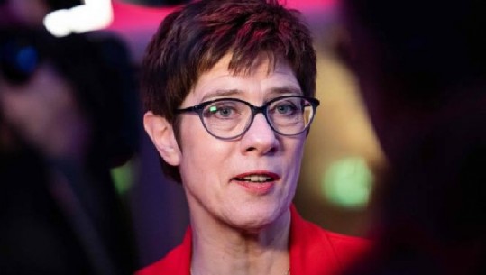 Gjermani, Annegret Kramp Karrenbauer, betohet si Ministre e re e Mbrojtjes 
